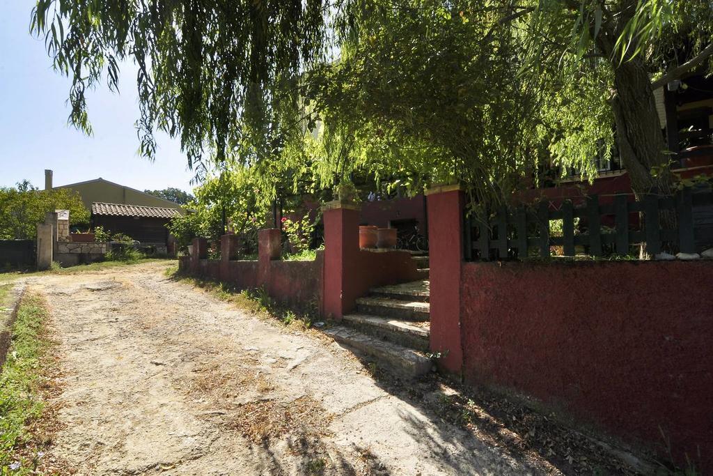 House In The Country Guest House Vátos Exterior foto